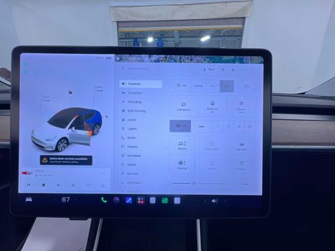 Used 2021 Tesla Model Y Long Range AWD/4WD image 23