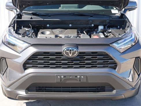 Used 2023 Toyota RAV4 XLE w/ Convenience Package image 7