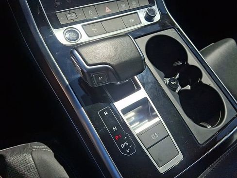 Used 2021 Audi Q8 Premium Plus w/ Premium Plus Package AWD/4WD image 18