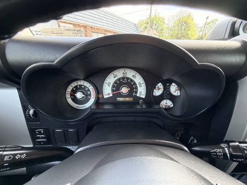 Used 2008 Toyota FJ Cruiser 4WD image 4