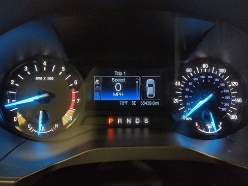Used 2018 Ford Edge SE image 23