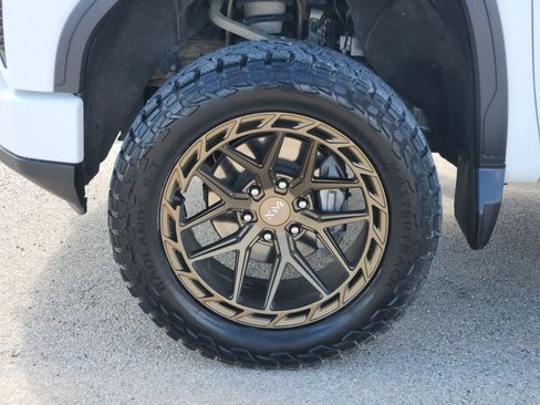 Used 2023 GMC Sierra 1500 Elevation image 10