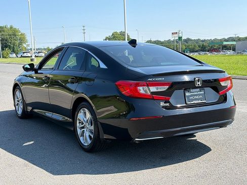 Used 2018 Honda Accord LX image 5