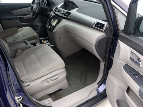 Used 2016 Honda Odyssey SE image 17