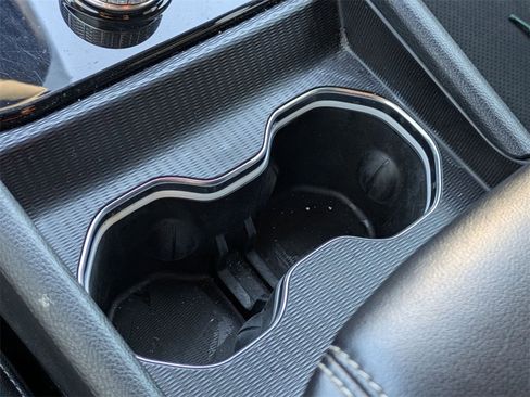 Used 2024 Jeep Grand Cherokee Altitude image 19