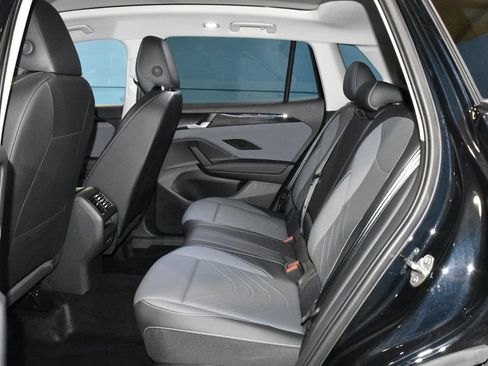Certified 2026 Volkswagen Tiguan SE w/ Panoramic Sunroof Package AWD/4WD image 17