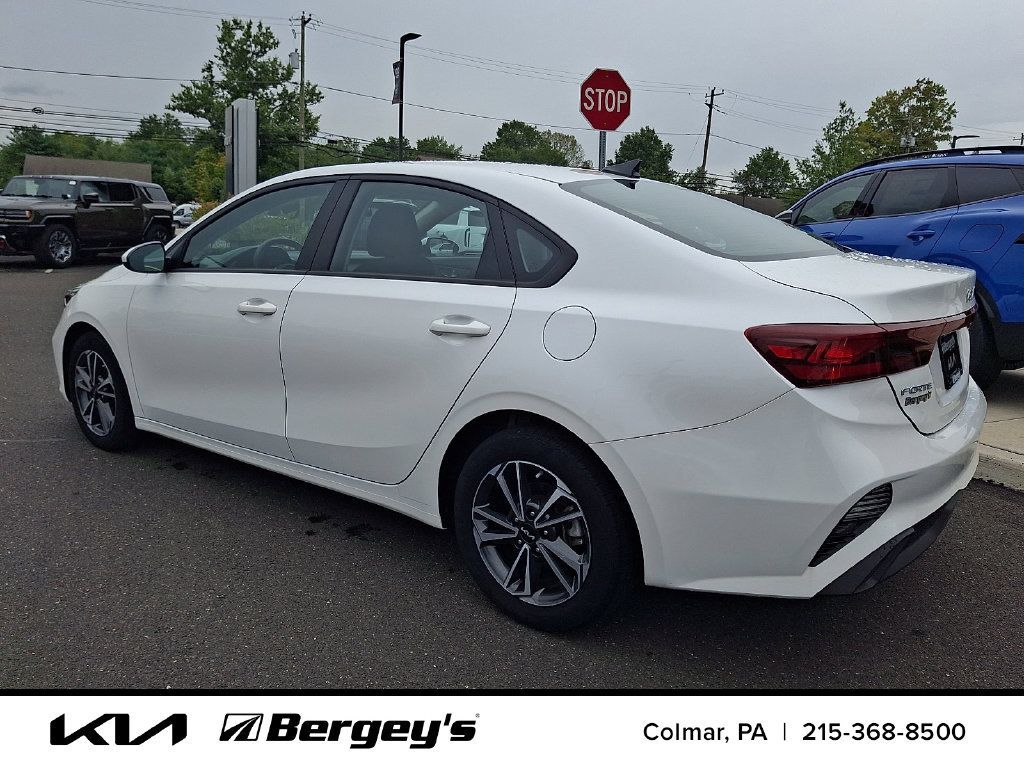 Certified 2023 Kia Forte LXS FWD image 8