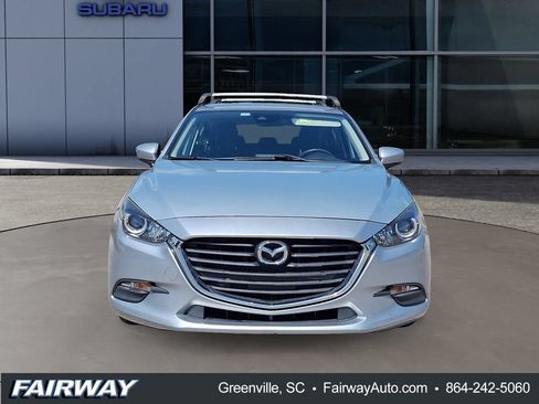 Used 2018 MAZDA MAZDA3 Touring FWD image 2