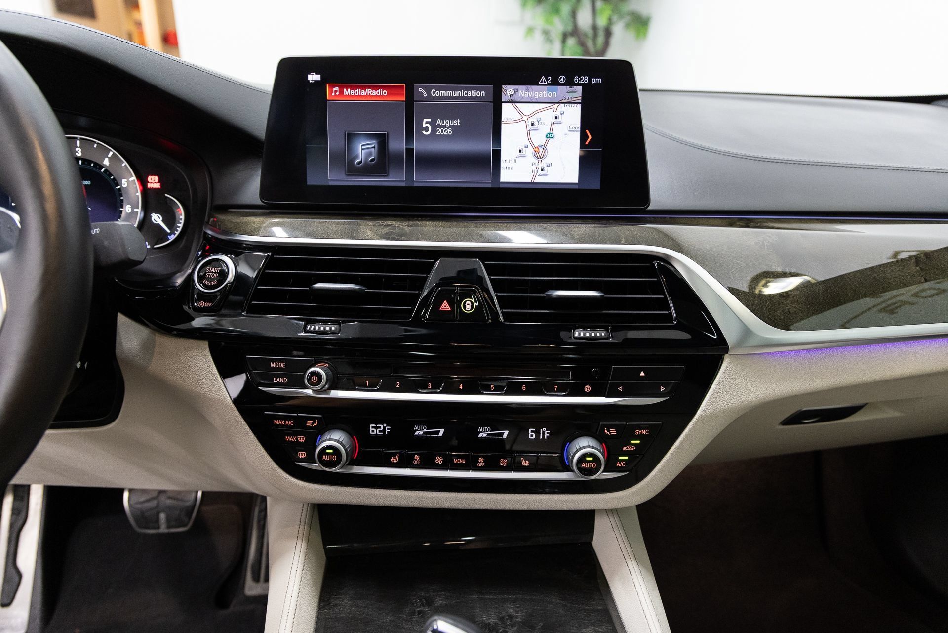 Used 2019 BMW 540i w/ M Sport Package RWD image 18