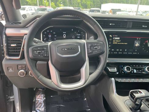 Used 2025 GMC Sierra 1500 Denali w/ Denali Reserve Package AWD/4WD image 15