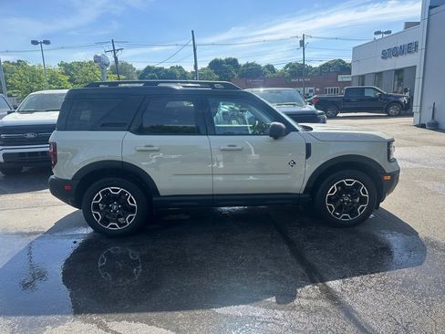 Used 2025 Ford Bronco Sport Outer Banks w/ Outer Banks Tech Package+ AWD/4WD image 4