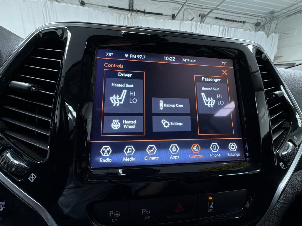 Used 2021 Jeep Cherokee Limited AWD/4WD image 25