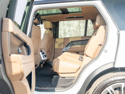 New 2026 Land Rover Range Rover Long Wheelbase SE AWD/4WD image 20