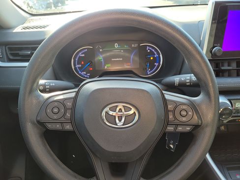 Used 2024 Toyota RAV4 LE AWD/4WD image 23
