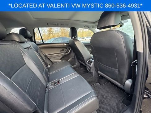 Certified 2021 Volkswagen Tiguan SE w/ Panoramic Sunroof Package image 22