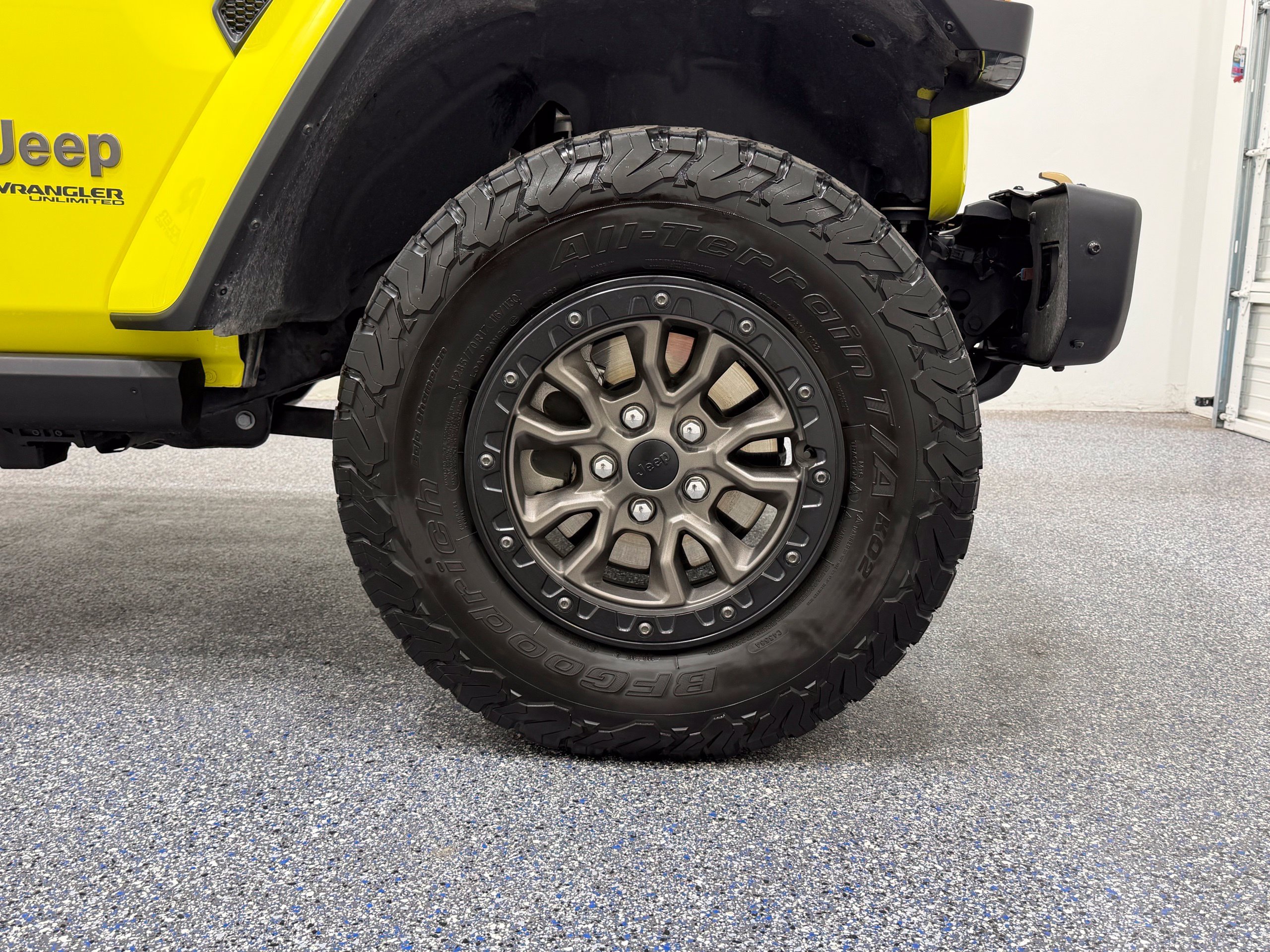 Used 2022 Jeep Wrangler Unlimited Rubicon AWD/4WD image 14