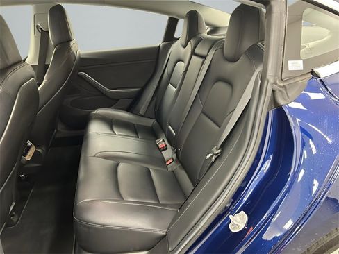 Used 2018 Tesla Model 3 Long Range image 10