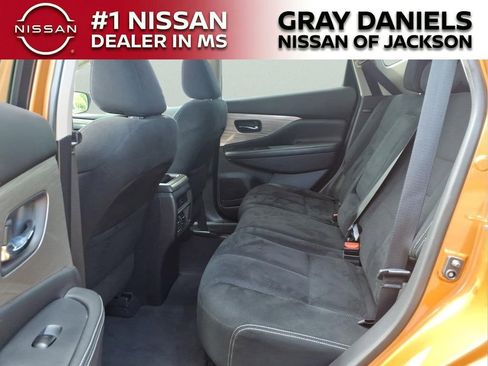 Used 2017 Nissan Murano SV FWD image 25