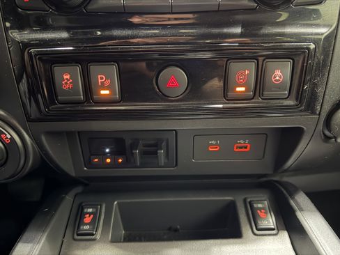 Used 2020 Nissan Titan PRO-4X w/ Pro-4x Convenience Package image 51