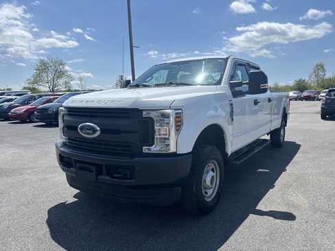 Used 2019 Ford F250 XL w/ Power Equipment Group AWD/4WD image 2