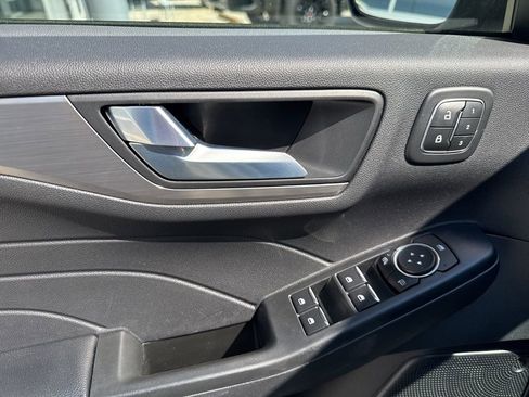 Used 2022 Ford Escape Titanium AWD/4WD image 20