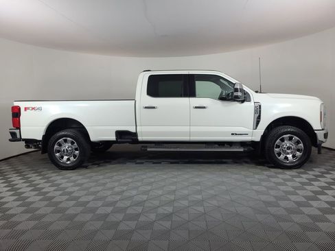 Used 2025 Ford F350 Lariat w/ Chrome Package image 2