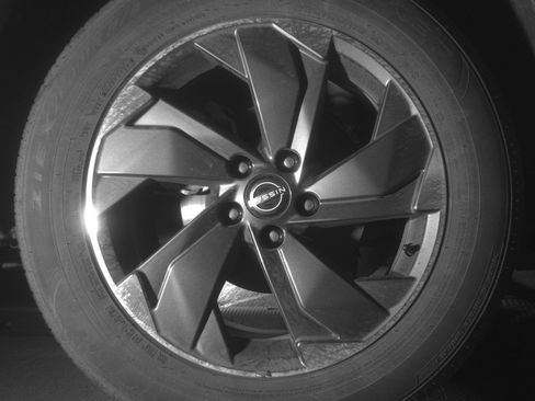 Used 2025 Nissan Rogue SV image 15