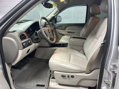 Used 2014 Chevrolet Silverado 2500 LTZ w/ LTZ Plus Package AWD/4WD image 15