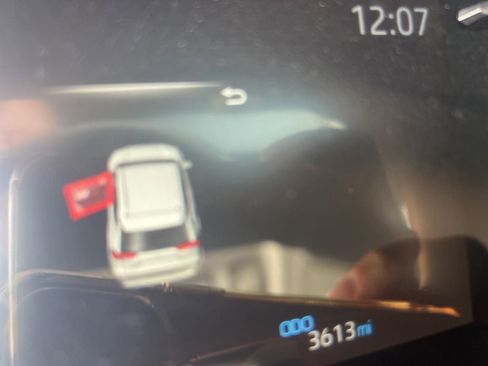 Used 2025 Toyota RAV4 XLE w/ Convenience Package image 10