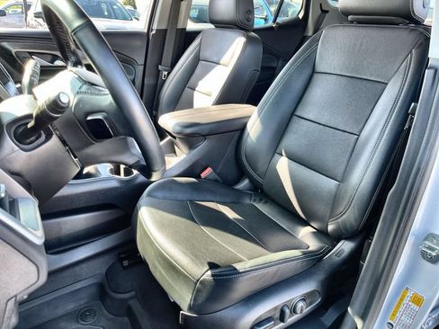 Used 2023 GMC Terrain SLT w/ Tech Package AWD/4WD image 14