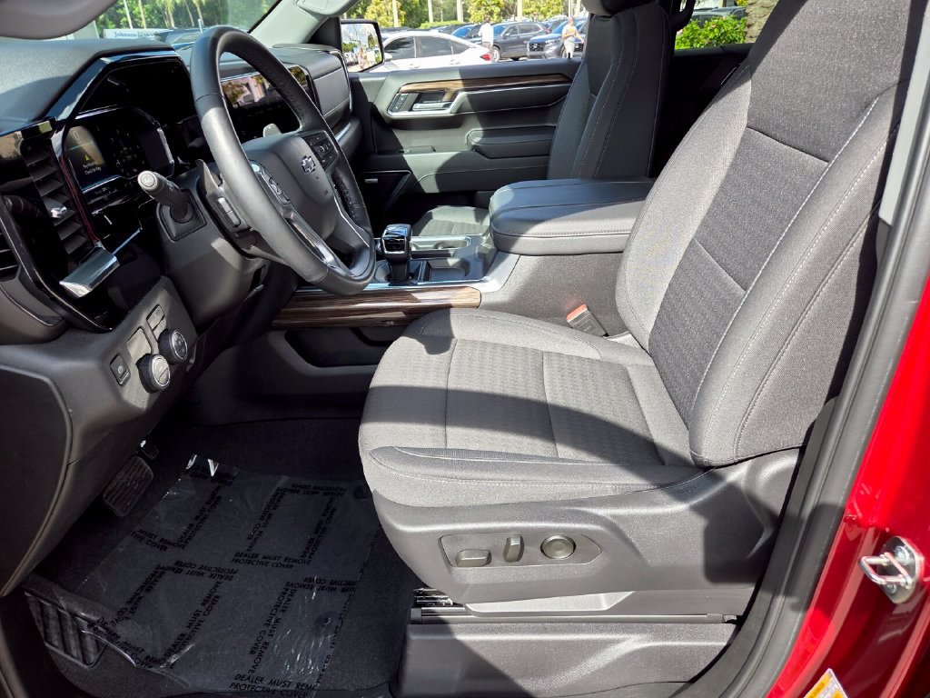 Used 2024 Chevrolet Silverado 1500 RST w/ Convenience Package II RWD image 9