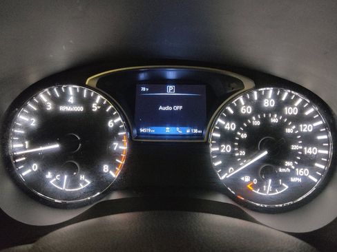 Used 2020 Nissan Pathfinder SV FWD image 23