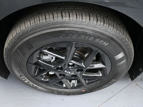 New 2026 Kia K5 LXS FWD image 14