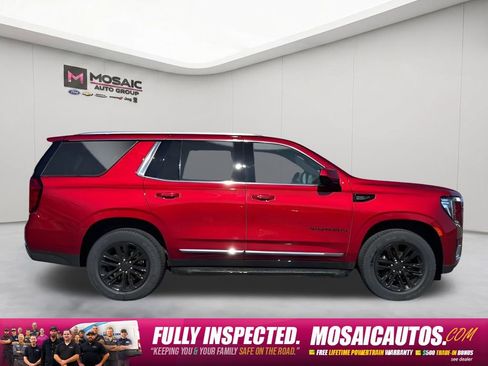 Used 2024 GMC Yukon SLT AWD/4WD image 2