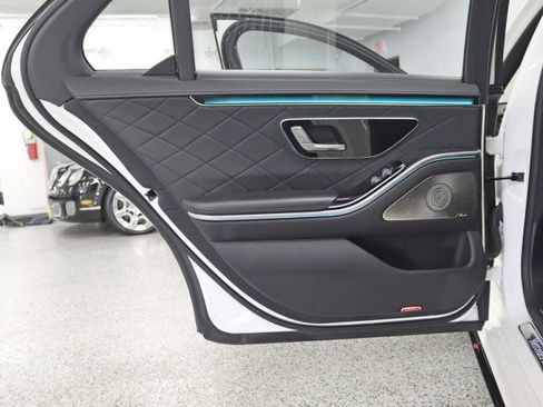 Used 2021 Mercedes-Benz S 580 4MATIC Sedan image 32