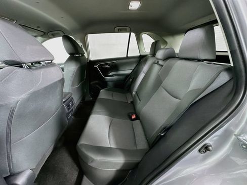 Used 2025 Toyota RAV4 XLE AWD/4WD image 23