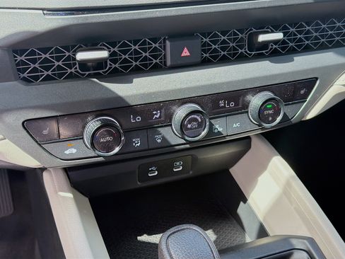 Used 2023 Honda Accord EX image 14