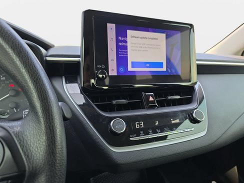 Used 2023 Toyota Corolla LE FWD image 19