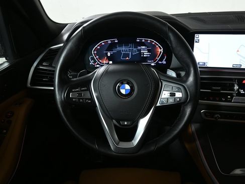 Used 2023 BMW X5 xDrive40i w/ Parking Assistance Package AWD/4WD image 18