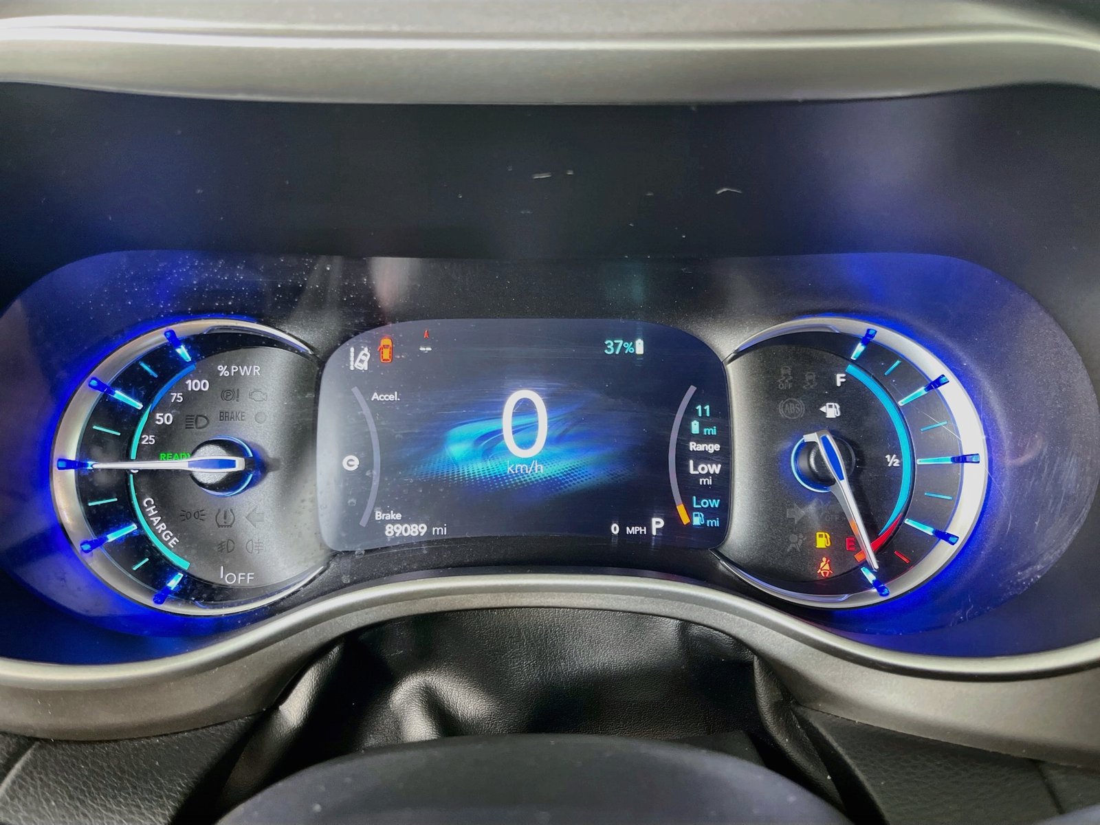 Used 2021 Chrysler Pacifica Touring-L FWD image 17