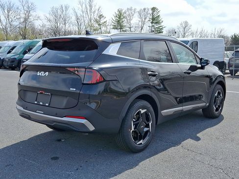 New 2026 Kia Sportage EX image 3