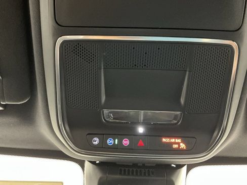 New 2026 Chevrolet Equinox RS w/ Convenience Package III AWD/4WD image 17
