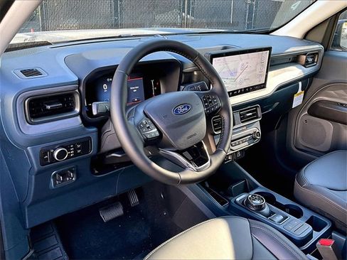 New 2025 Ford Maverick Lariat w/ Black Appearance Package image 7