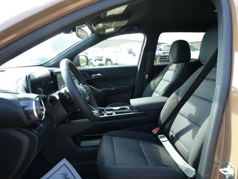 New 2027 Chevrolet Equinox LT AWD/4WD image 15