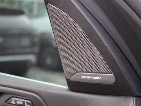 Used 2023 BMW X7 xDrive40i w/ Executive Package image 12