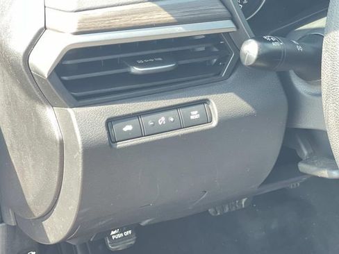 Used 2025 Nissan Altima 2.5 SV FWD image 17