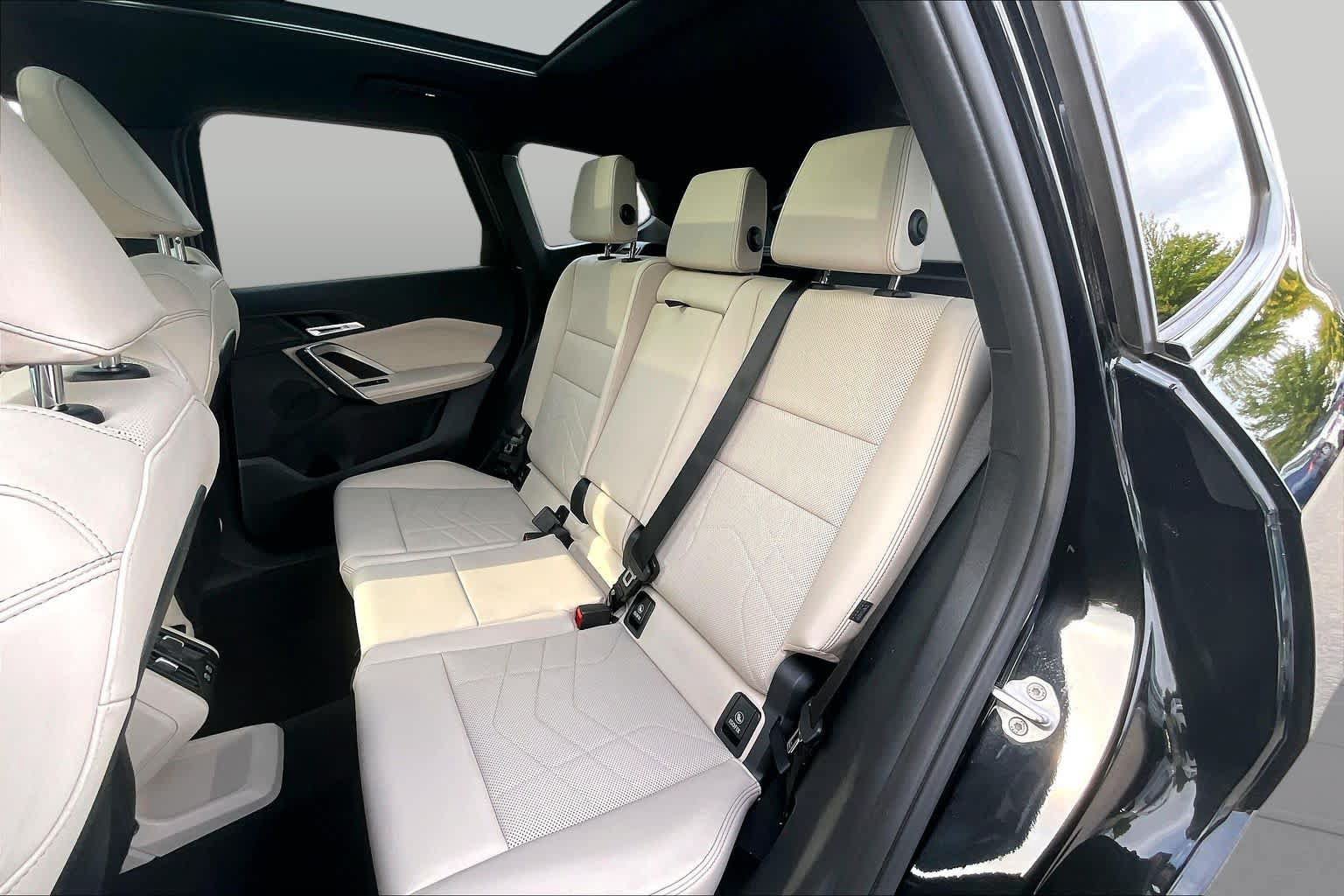 Used 2025 BMW X1 xDrive28i AWD/4WD image 21