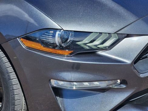 Used 2018 Ford Mustang Coupe image 28