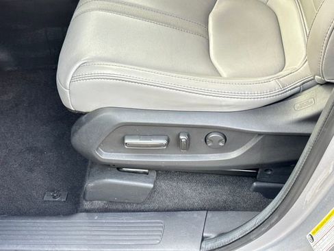 Certified 2024 Honda Pilot EX-L image 4