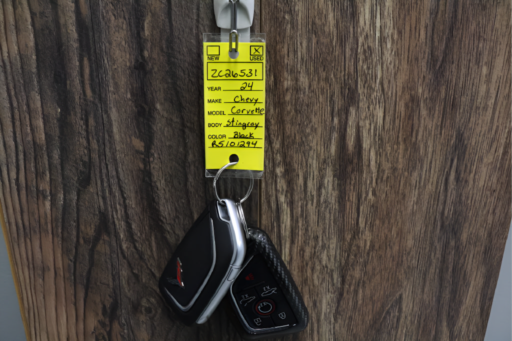 Used 2024 Chevrolet Corvette Stingray Premium Cpe w/ Z51 Performance Package RWD image 39